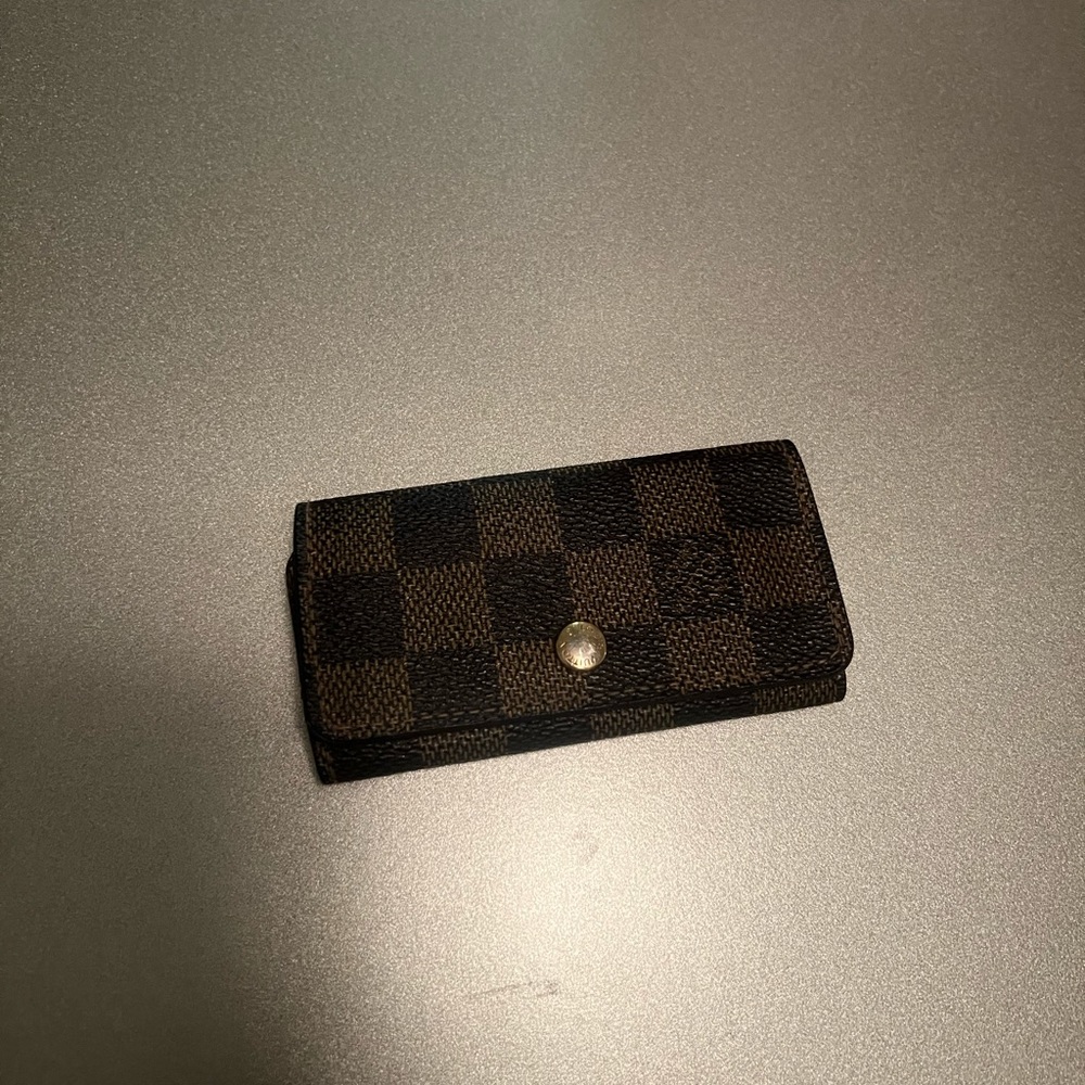 Louis Vuitton 4 Key Holder Brown Damier Ebene